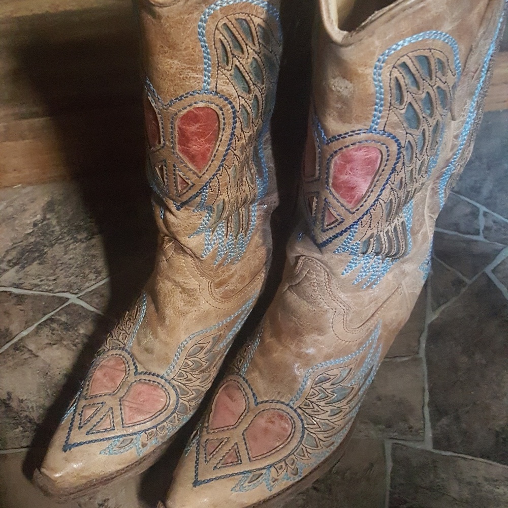 Corral boots